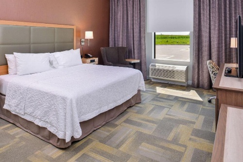 Hampton Inn and Suites Altoona-Des Moines by Hilton image 17