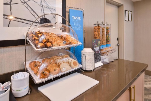 Hampton Inn and Suites Altoona-Des Moines by Hilton image 32