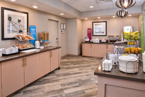 Hampton Inn and Suites Altoona-Des Moines by Hilton image 36