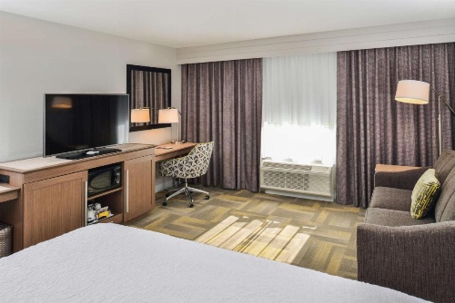 Hampton Inn and Suites Altoona-Des Moines by Hilton image 7